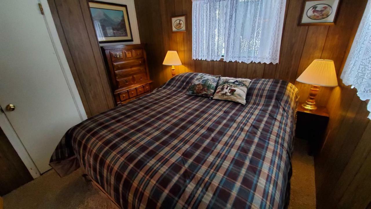 Reverse Creek Lodge June Lake Phòng bức ảnh