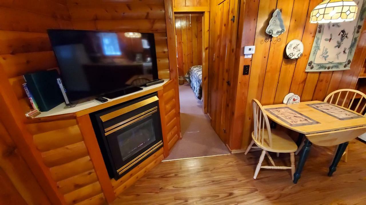 Reverse Creek Lodge June Lake Phòng bức ảnh