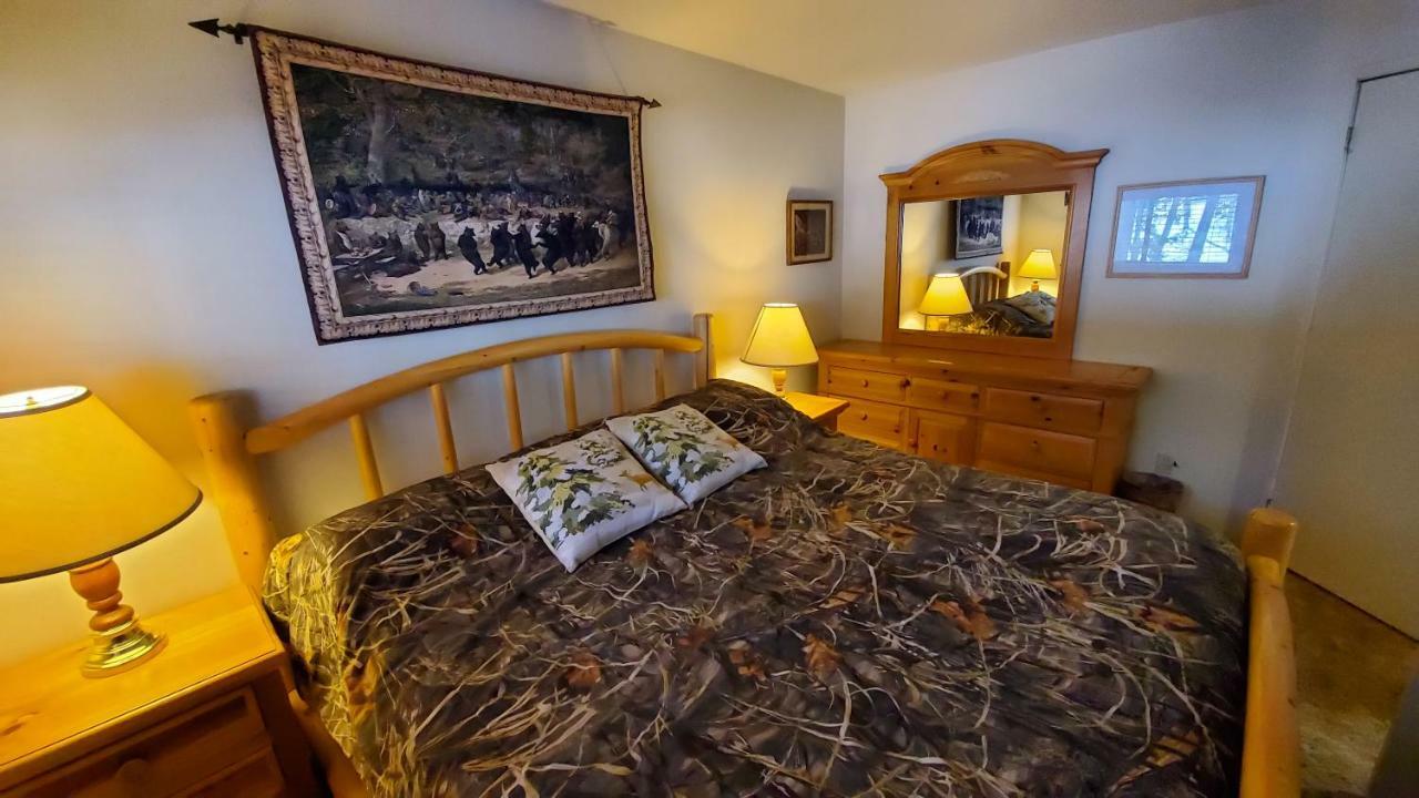 Reverse Creek Lodge June Lake Phòng bức ảnh